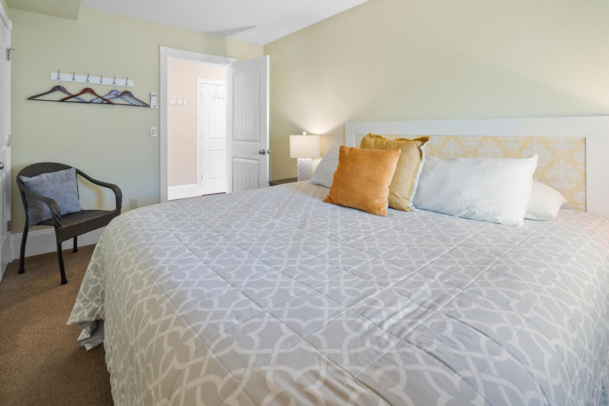 Pioneer Vacation Rentals - Pioneer North Suite Downtown 阿什兰 外观 照片