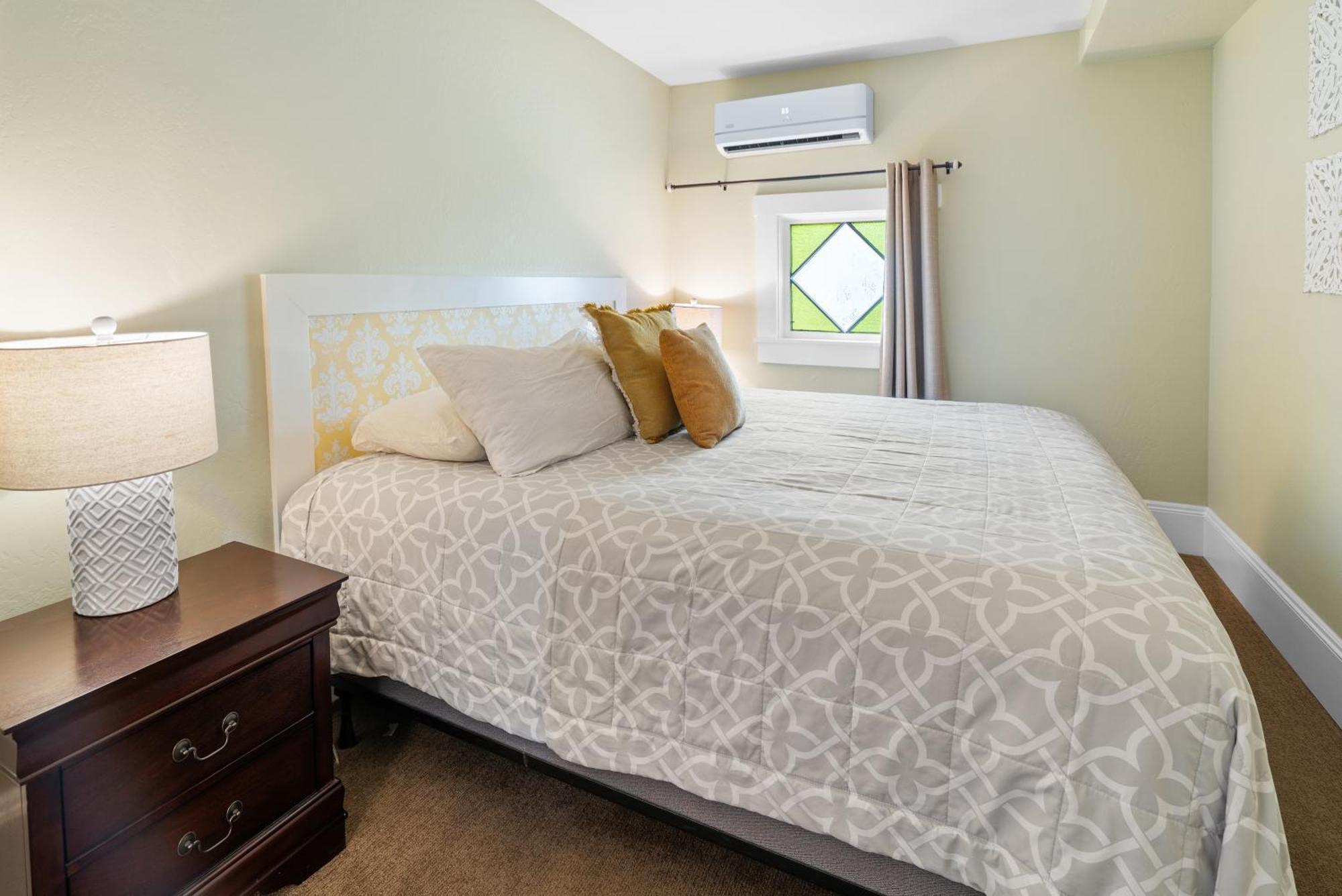 Pioneer Vacation Rentals - Pioneer North Suite Downtown 阿什兰 外观 照片