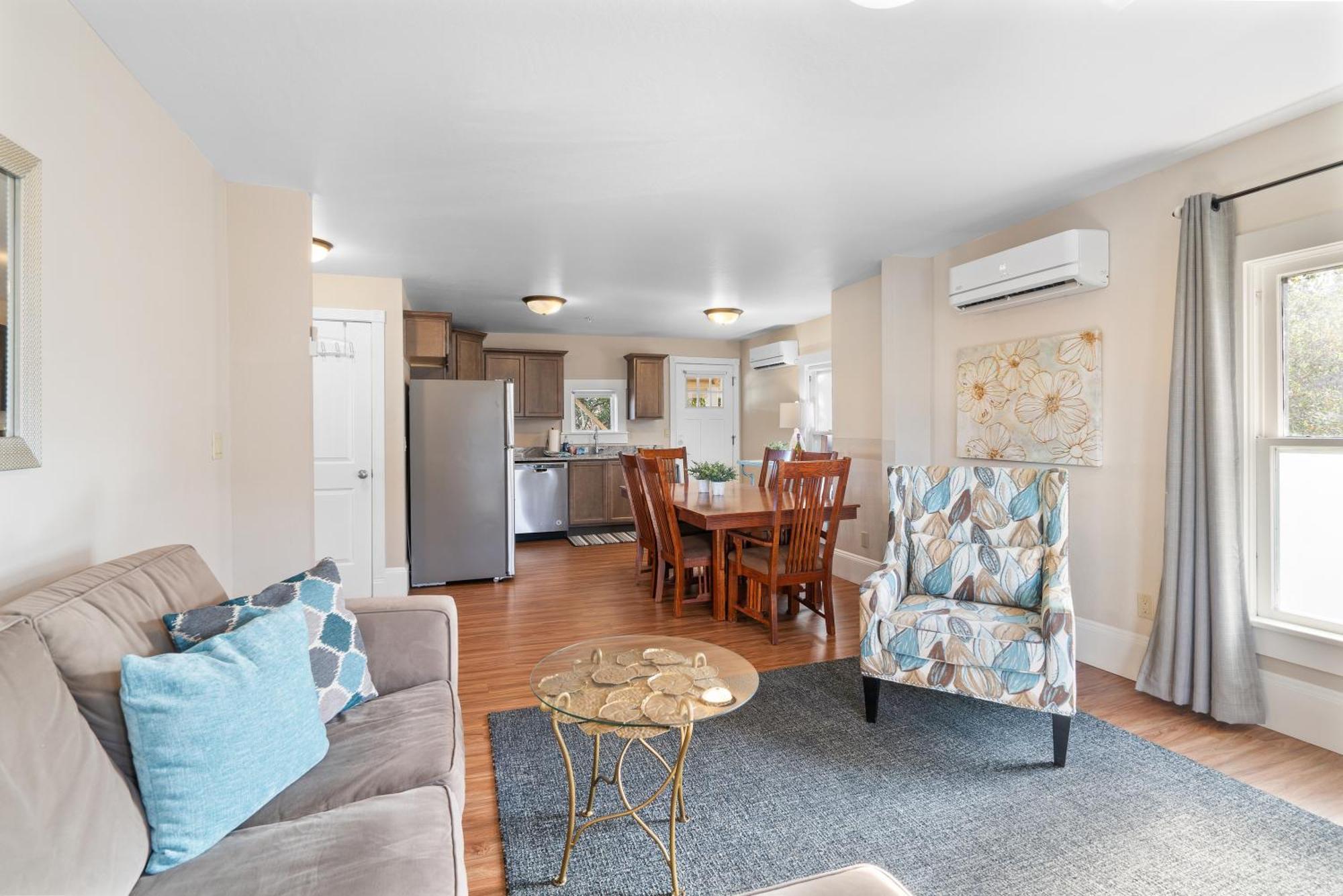 Pioneer Vacation Rentals - Pioneer North Suite Downtown 阿什兰 外观 照片